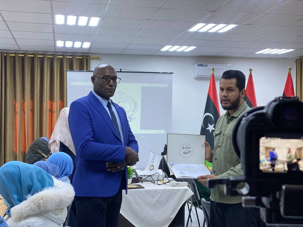 زيارة مدرسة الشعلة لكلية التمريض