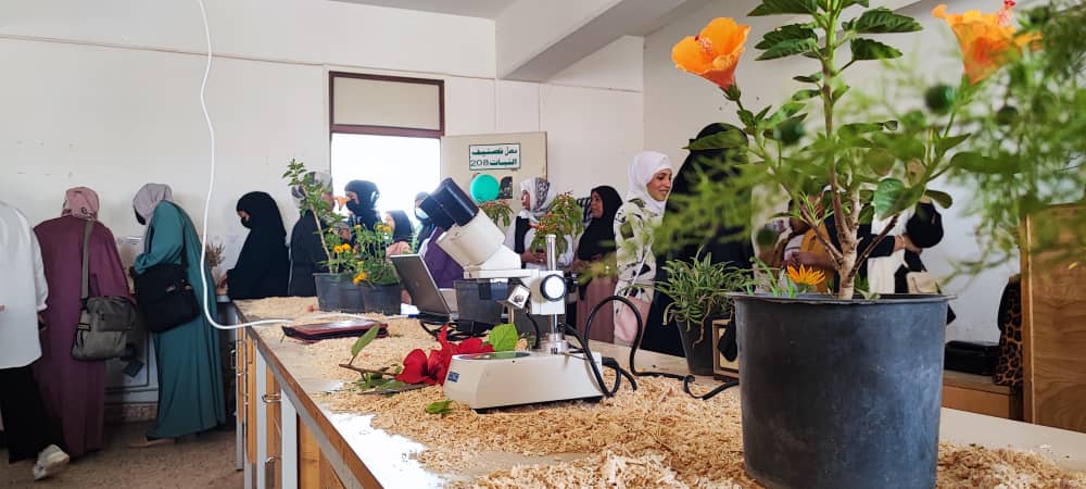 معرض قسم علم النبات ضمن فعاليات الأسبوع الثقافي للعام الجامعي 2022-2023.