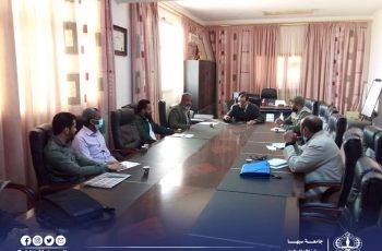 مجلس كلية اللغات يعقد اجتماعه الأول للعام الجامعي