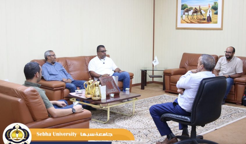 The president of the university hosts the members of the initiative