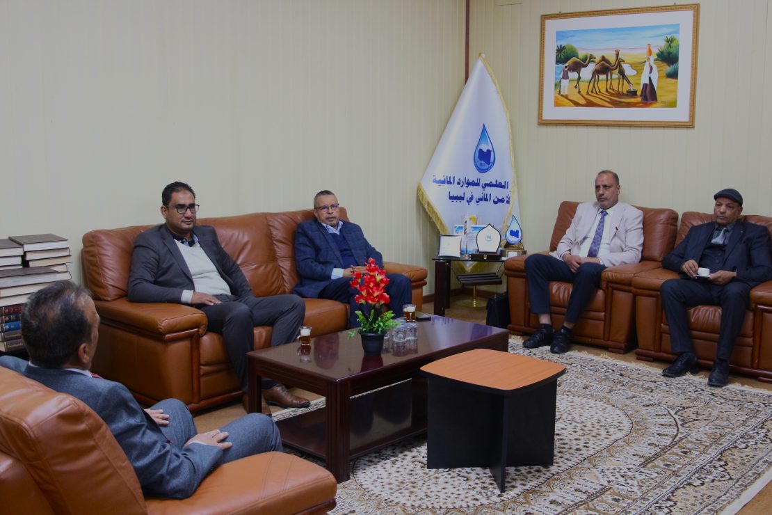 جامعة سبها : لجنة التدقيق وإحضار البيانات تباشر أعمالها المكلفة بها من الوزارة.