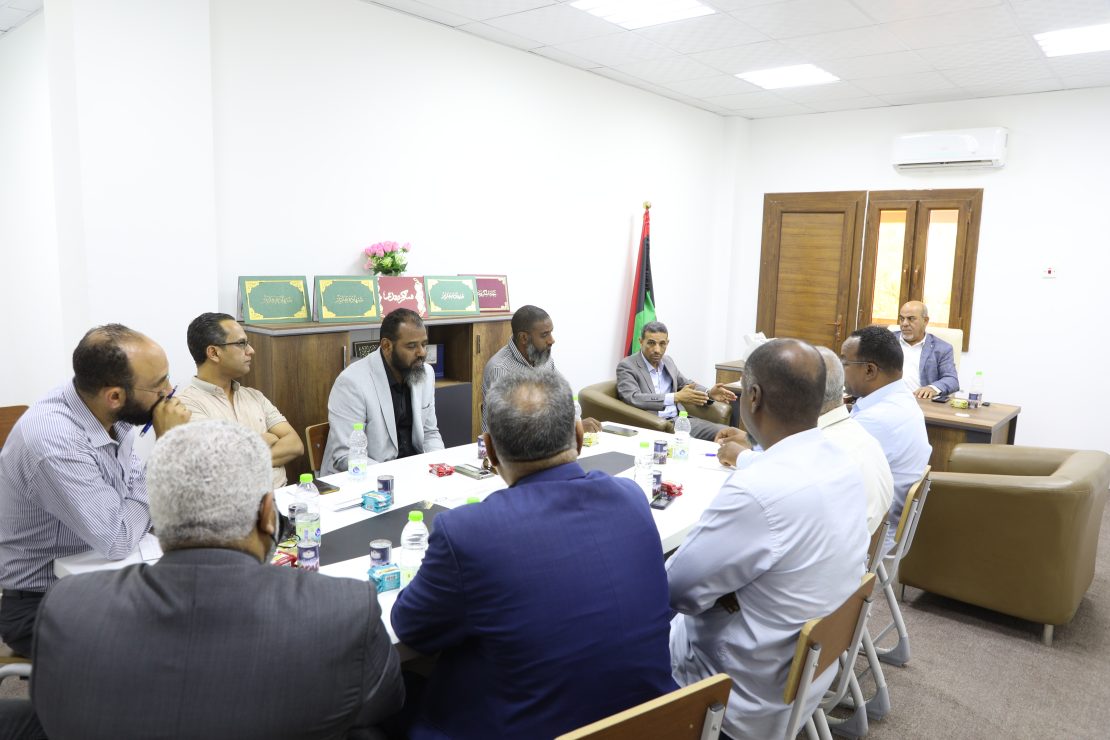 جامعة سبها : مجلس كلية التجارة والعلوم السياسية يعقد الاجتماع الدوري الثاني للعام الجاري (2024م).