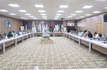 اجتماع رئيس الجامعة بمسجلي الكليات