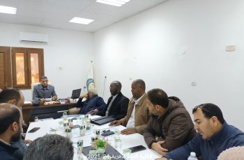 مجلس كلية التجارة يعقد اجتماعه الأول للعام الجاري (2025م).