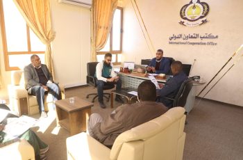 متابعات جامعة سبها: اللجنة التحضيرية لورشة عمل مشروع “هجرة” تواصل استعداداتها وتعقد اجتماعها الثاني .