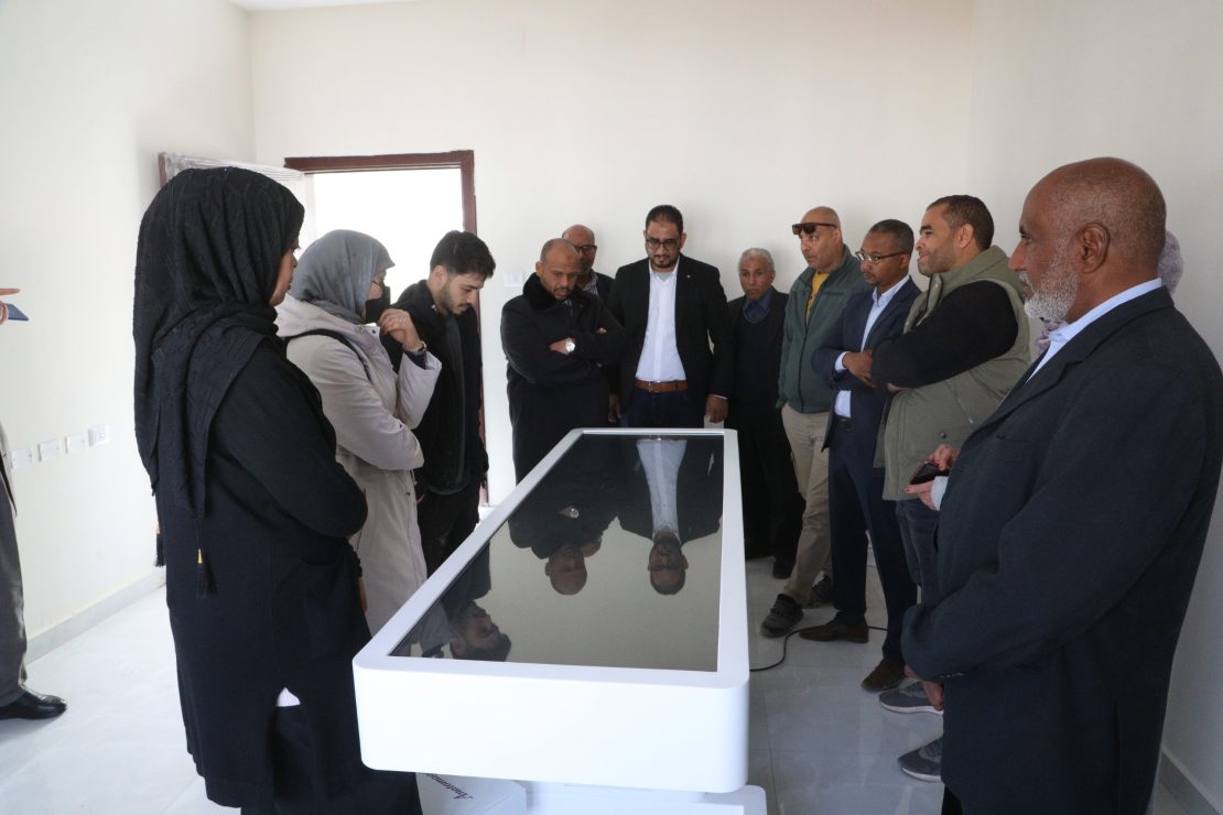 كلية الطب البشري تضيف إليها عددا من الأجهزة التعليمية والبحثية المتطورة.