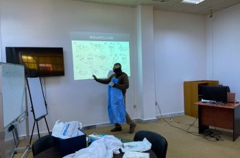 مركز التدريب والتطوير وبالتعاون مع ادارة الصحة والسلامة المهنية وشركة ولاء الطموح للتدريب والتطوير ينفذ هذا الاسبوع دورة التدريبية في مجال .