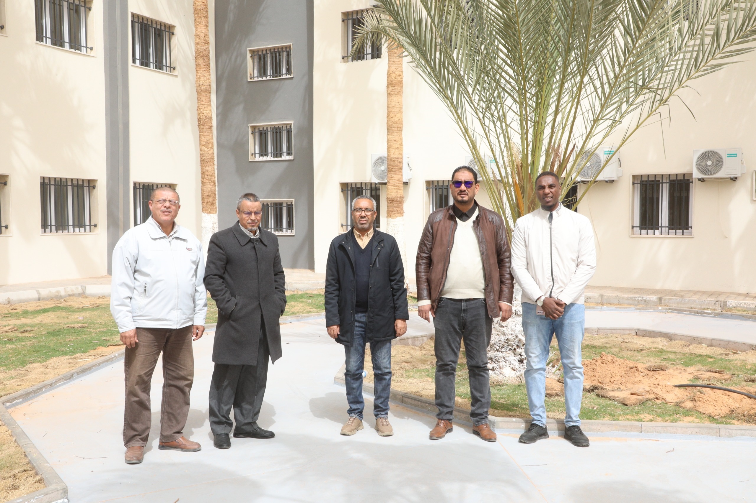 زيارة تفقدية لرئيس الجامعة لمتابعة أعمال الصيانة وإعادة الإعمار لبعض كليات الجامعة.