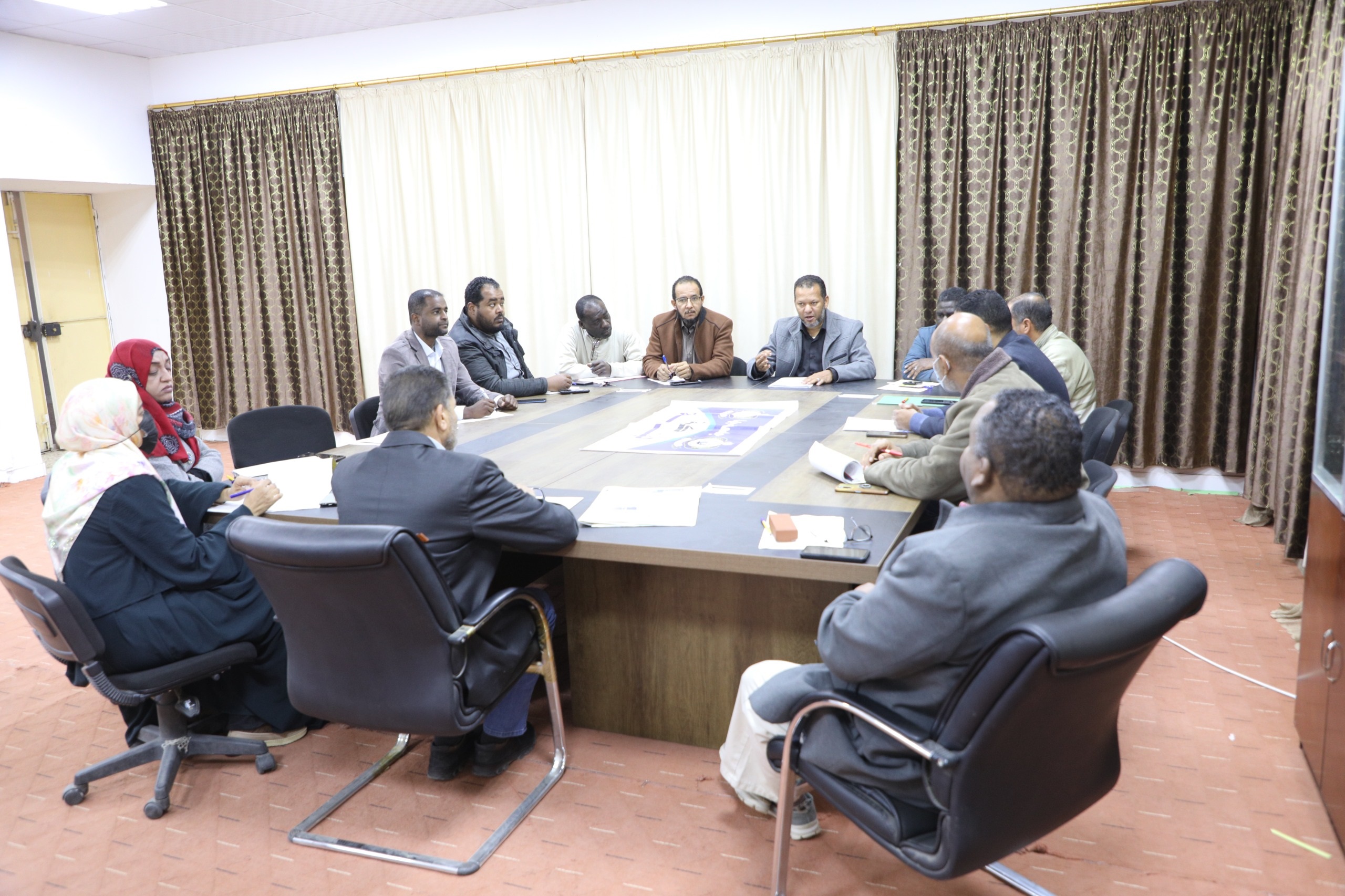 مجلس كلية الهندسة يعقد اجتماعه الدوري الثاني للعام الجاري (2025م).