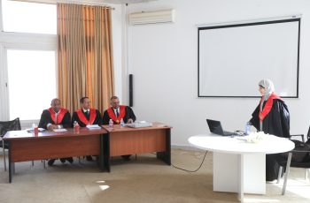 مناقشة رسالة درجة الإجازة العالية - الماجستير لأول مرة في تاريخ قسم اللغة الإنجليزية.