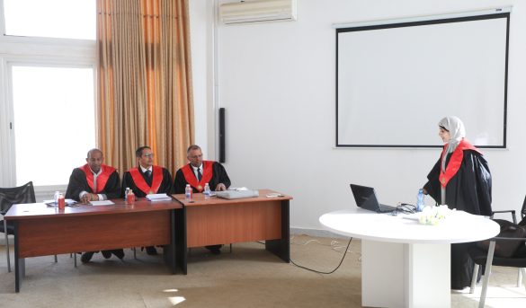 مناقشة رسالة درجة الإجازة العالية - الماجستير لأول مرة في تاريخ قسم اللغة الإنجليزية.