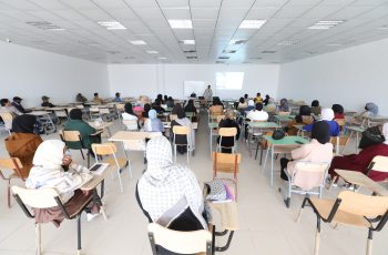 مركز التدريب والتطوير ينفذ ورشة عمل تدريبية بعنوان (التعلم المستمر في مجال القانون، أهميته وتطبيقاته).