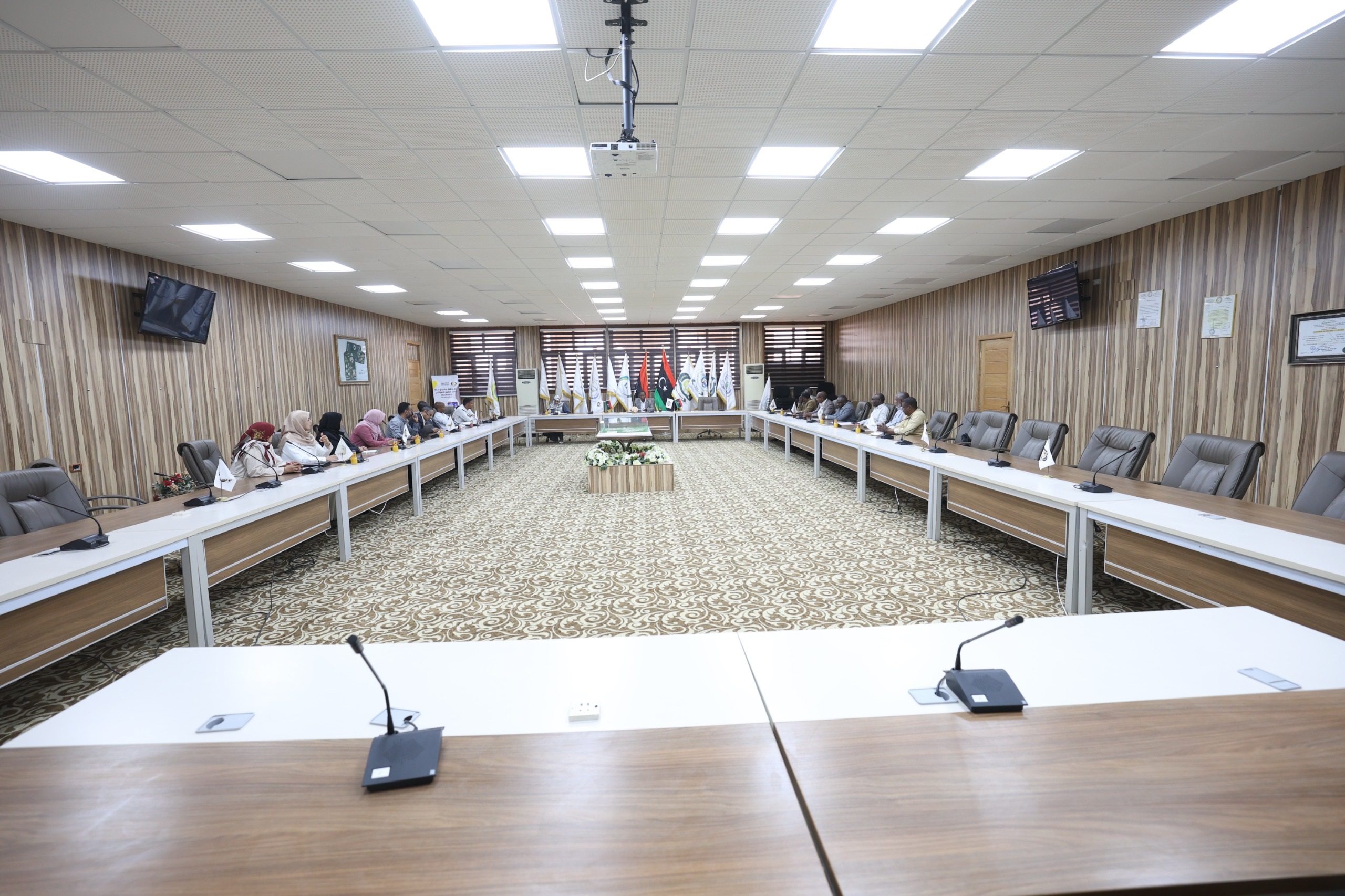 وكلاء الشؤون العلمية بكليات الجامعة يعقدون اجتماعهم الاعتيادي للعام الجاري (2025م).