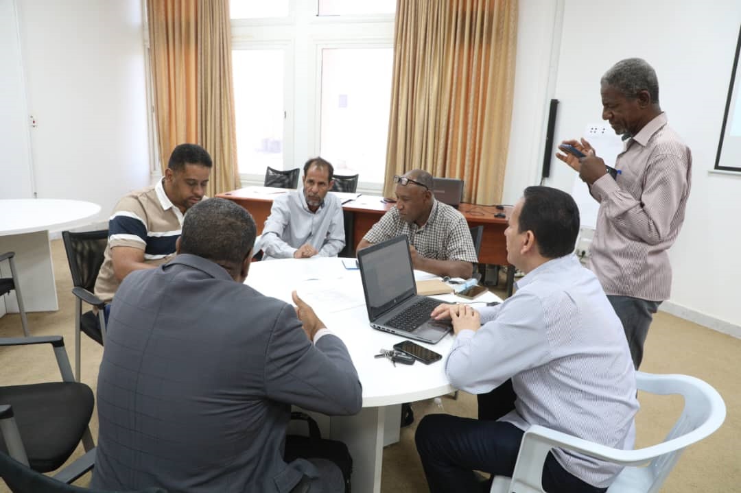 مركز البحوث والاستشارات العلمية يختتم ورشتي عمل لتطوير مقررات البحث العلمي.