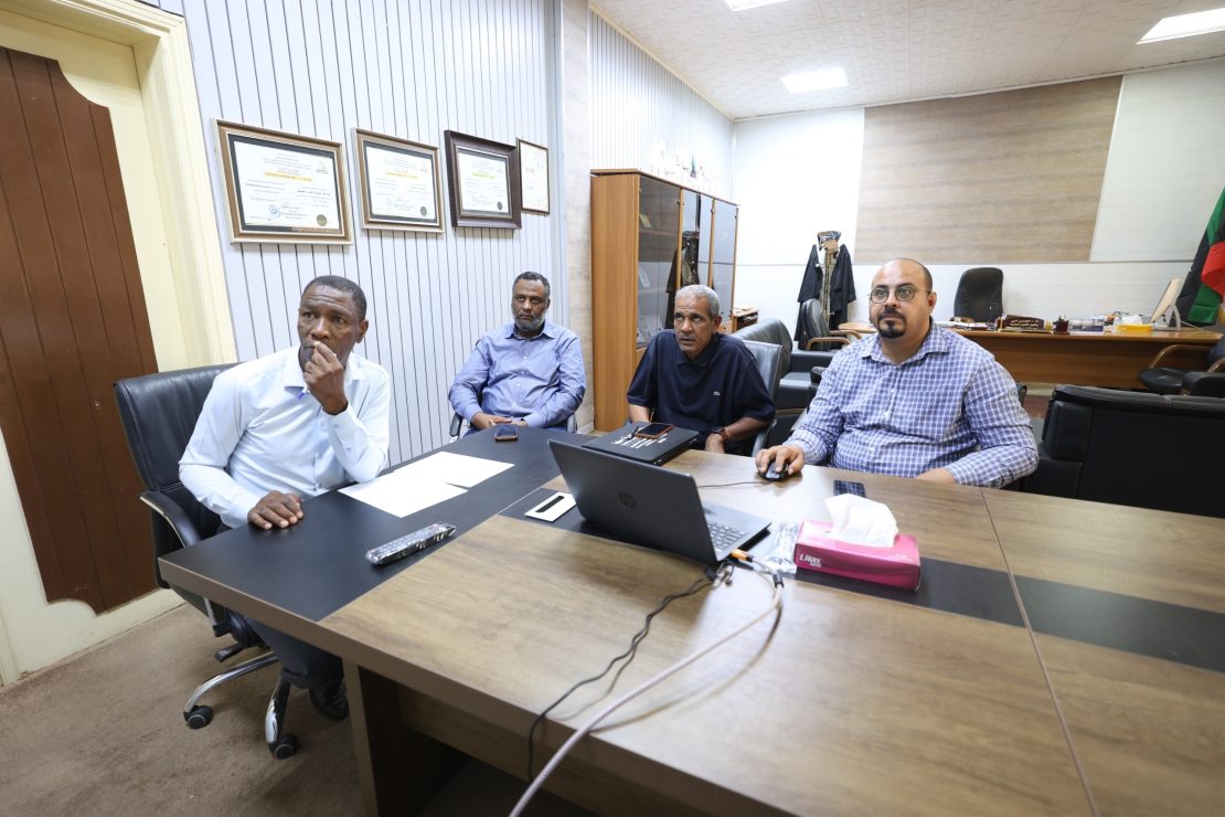 رؤساء هيئات تحرير المجلات العلمية بالجامعة يعقدون اجتماعهم الاعتيادي الأول للعام الجاري (2025م).