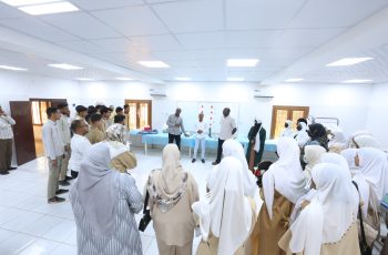 زيارة مدرسة تمنهنت للتعليم الثانوي إلى كلية التمريض.