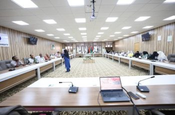 مركز التدريب والتطوير بالجامعة ينفذ دورة تدريبية بعنوان : فن التواصل مع الاخرين .