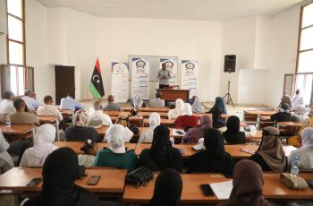 كلية التمريض تحتفل باليوم العالمي للتمريض.