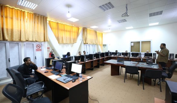 مركز التدريب والتطوير بالجامعة ينفذ دورة تدريبية.