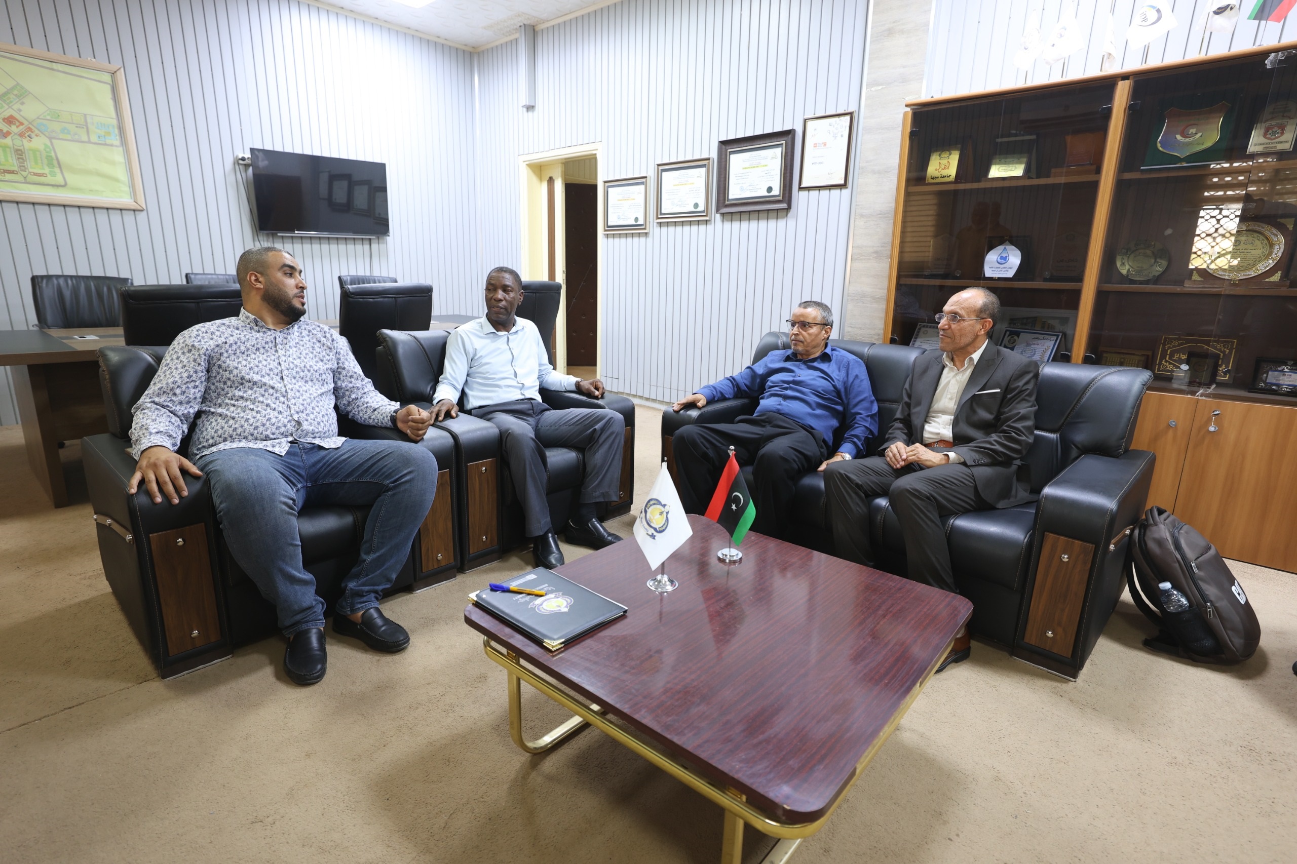 جامعة سبها تستقبل مدير مكتب التعاون الدولي بجامعة غريان لبحث آفاق التعاون العلمي المشترك.