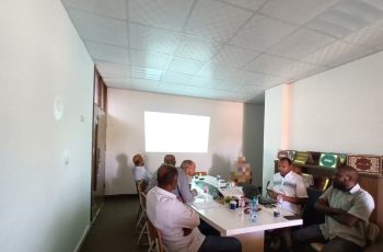 مجلس كلية التجارة والعلوم السياسية يعقد اجتماعه الاعتيادي السادس للعام (2025م).