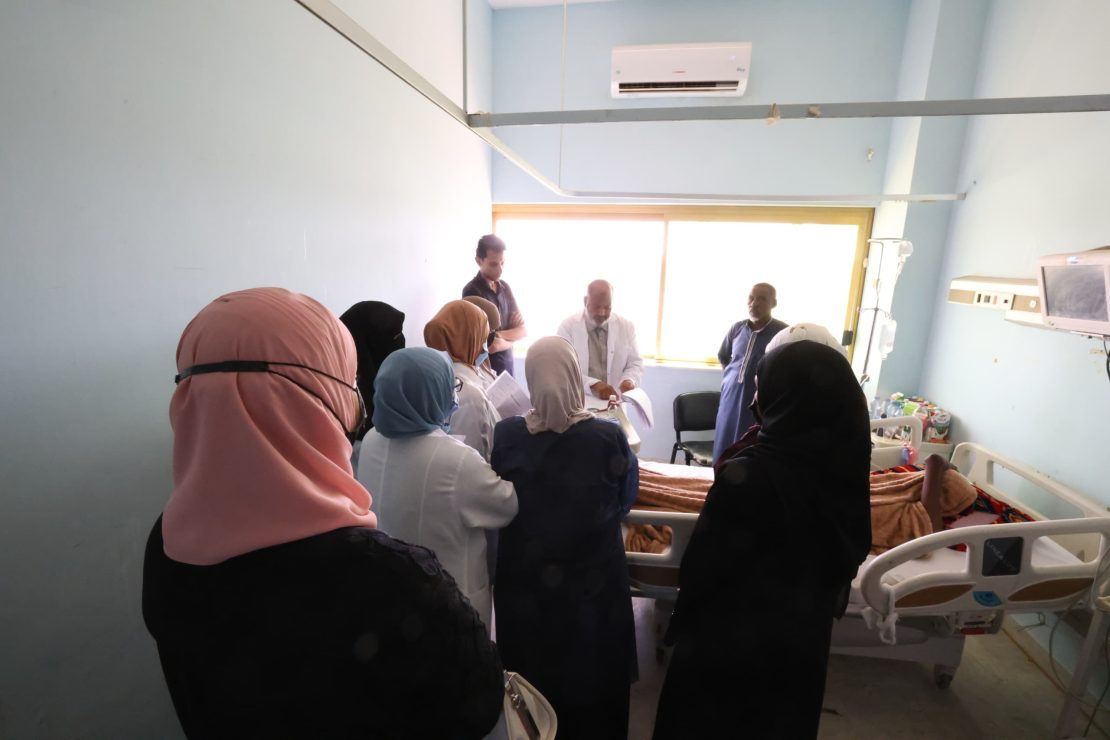 استمرار الأسبوع الثاني من البرنامج التدريبي لتأهيل الصيادلة السريريين.