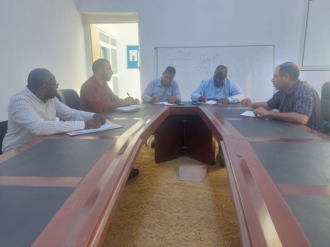 فريق ضمان الجودة يتابع ملف الاعتماد المؤسسي بكلية القانون.