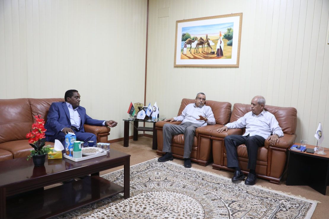 رؤساء جامعات فزان ووادي الشاطئ وسبها يعقدون اجتماعا لبحث سبل التعاون العلمي المشترك بينهم.