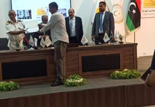 es - Sebha University مركز البحوث والاستشارات العلمية يشارك في ورشة القوانين والتشريعات والتغيرات المناخية.