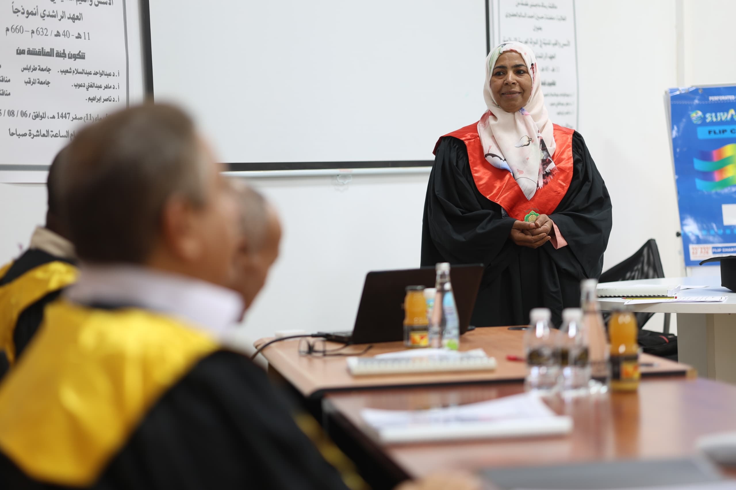 مناقشة رسالة الإجازة العالية - الماجستير (رسالة علمية) بكلية الآداب قسم التاريخ