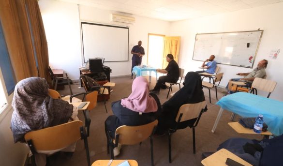 مركز التدريب والتطوير بالجامعة ينفذ دورة تدريبية بعنوان : أساسيات ومبادئ التمريض العام