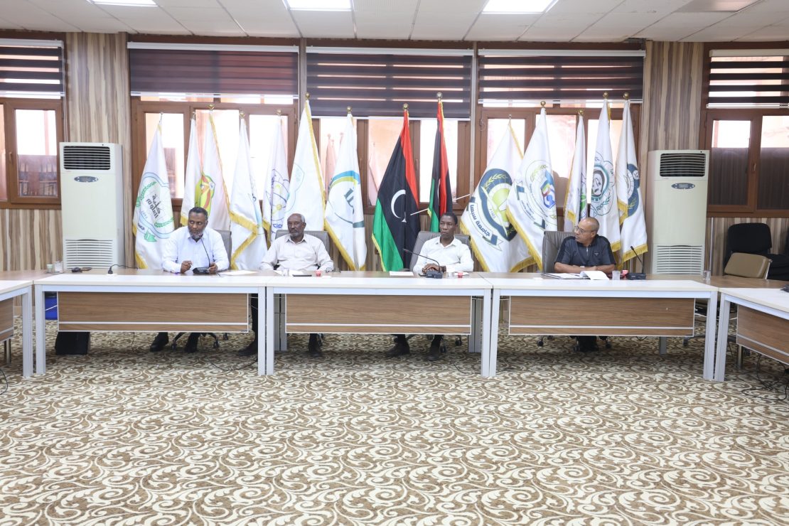 مسجلوا الجامعة يعقدون اجتماعاً لمناقشة خطة تسجيل الطلبة الجدد