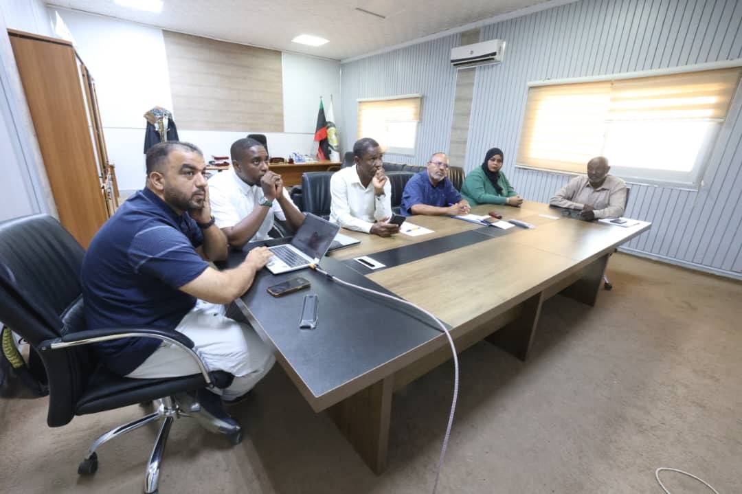 اجتماع بشأن الاستعداد لإقامة حفل الخريجين، وتجهيز منظومة الخريجين.