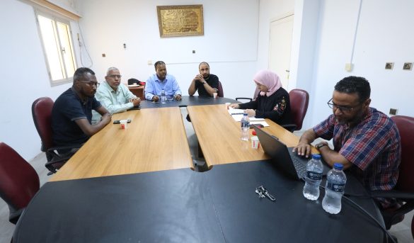 اجتماع تشاوري بين كلية التقنية الطبية وكلية طب وجراحة الفم والأسنان