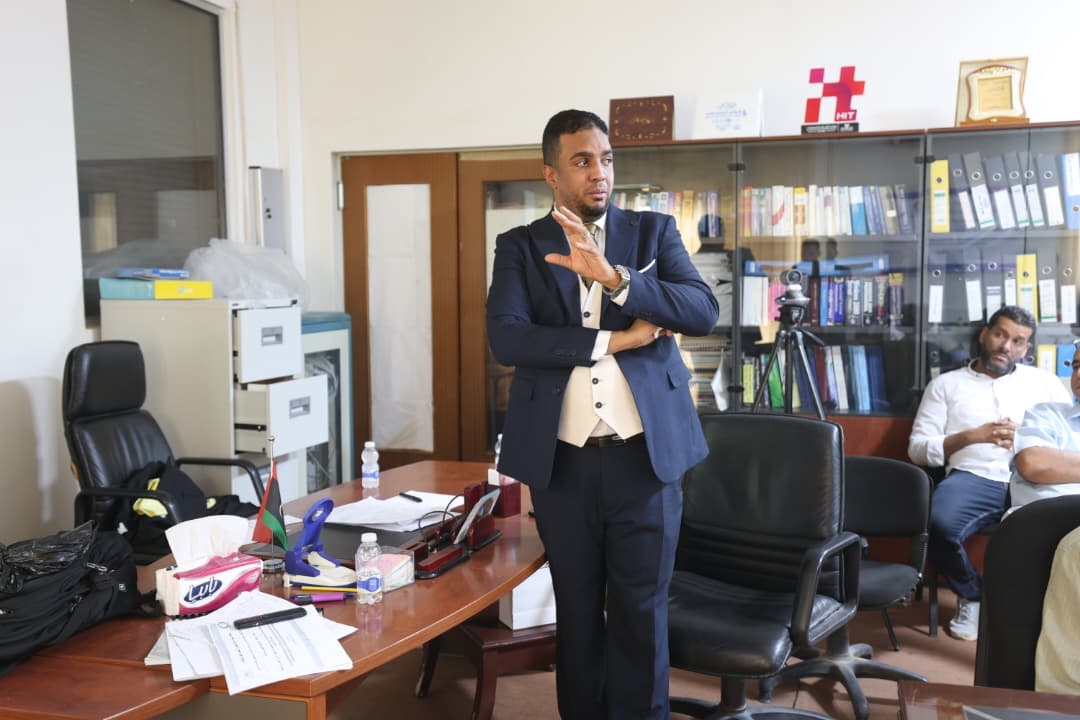 مناقشة رسالة الإجازة العالية الماجستير في
قسم الأحياء - علم البنات