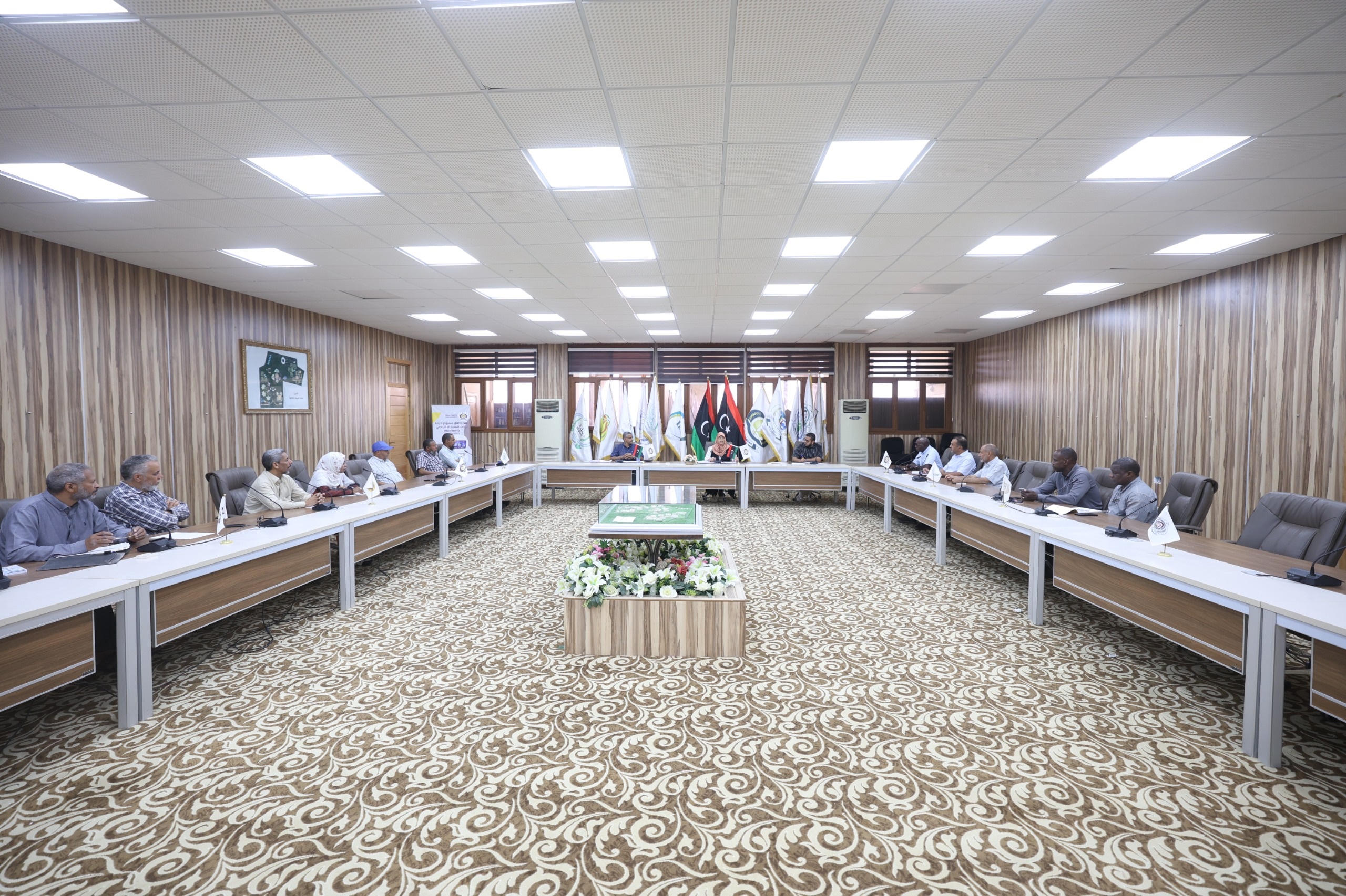 لجنة شؤون أعضاء هيئة التدريس تعقد اجتماعها الاعتيادي الأول للعام الجامعي (2025-2026م).