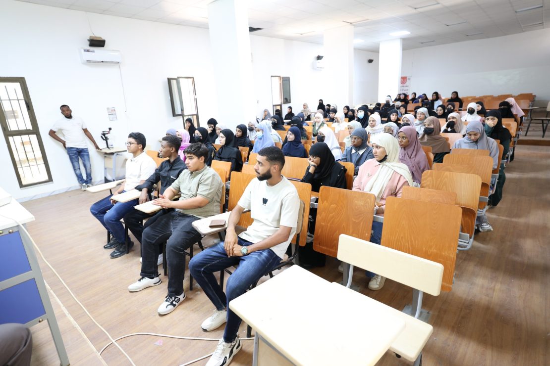 الملتقى التعريفي الأول للطلاب الجدد بكلية التقنية الطبية.