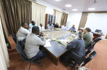  أعضاء اللجنة العلمية بكلية الهندسة يعقدون اجتماعهم الاعتيادي للعام 2025م