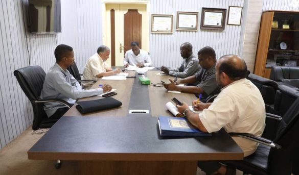 مركز خدمة وتنمية المجتمع والبيئة بجامعة سبها يعقد اجتماعه الاعتيادي للعام (2025م).