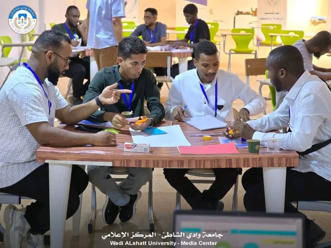 مركز الريادة والابتكار يشارك في المخيم التدريبي لجامعات الجنوب الليبي.