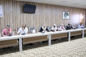 مركز البحوث والاستشارات العلمية يعقد اجتماعه الاعتيادي مع رؤساء أقسام البحوث بالكليات.