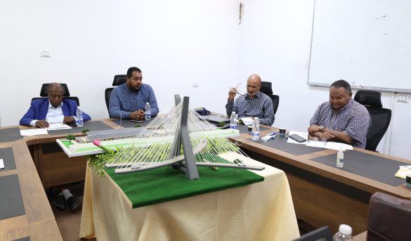 أعضـــاء اللجنــــة العلميـــة بكليــة الهندســة يعقــدون اجتماعهـــم العـــادي للعــام 2025م