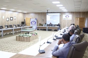 مركز البحوث والاستشارات العلمية يعقد اجتماعه الاعتيادي مع رؤساء أقسام البحوث بالكليات.