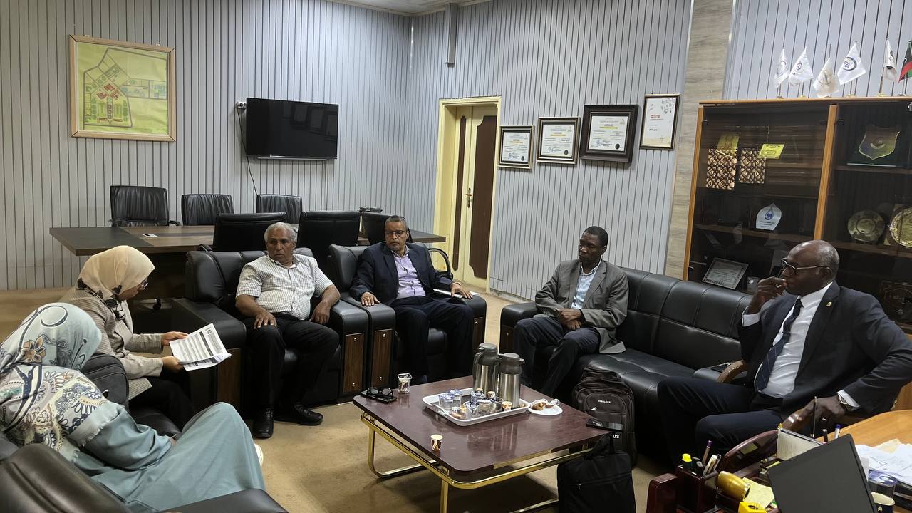 اجتمــــاع تحضيــــري للمؤتمــــر العلمــــي الأول للعلــــوم الطبيــــــة.