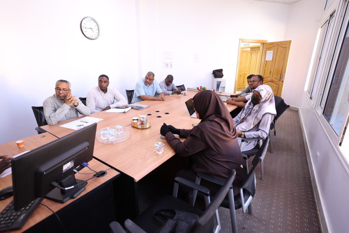 اللجنة التحضيرية للمؤتمر الدولي الأول للعلوم الطبية تعقد اجتماعها الدوري.