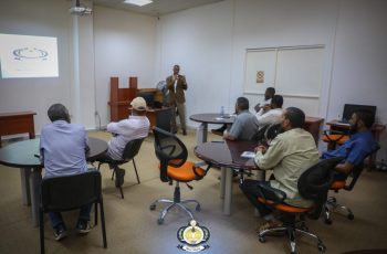 مركز التدريب والتطوير بالجامعة ينفذ دورة تدريبية بعنوان . السلامة المهنية للورش الفنية