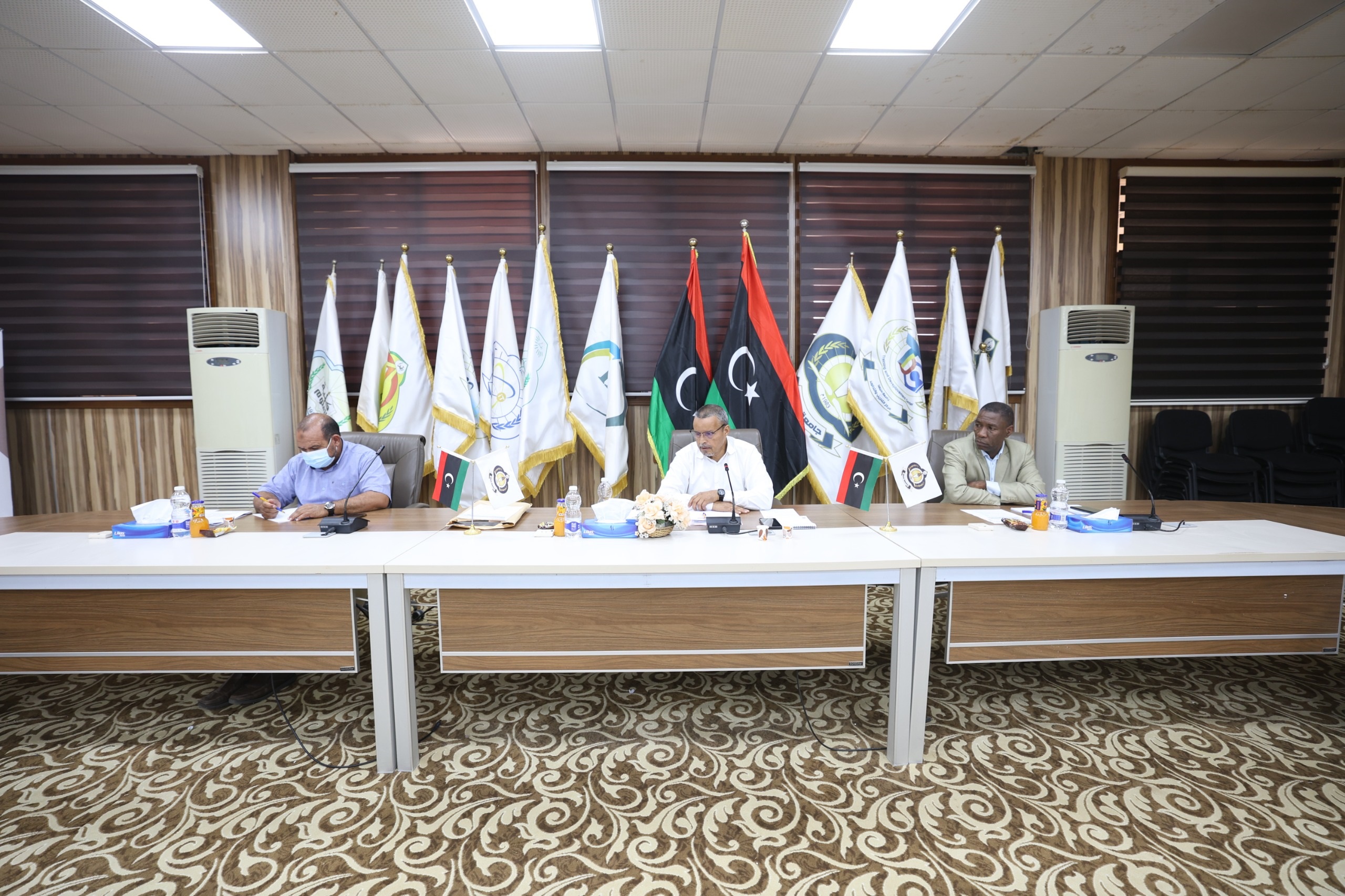 مجلس الجامعة يعقد اجتماعه الاعتيادي التاسع للعام (2025م).