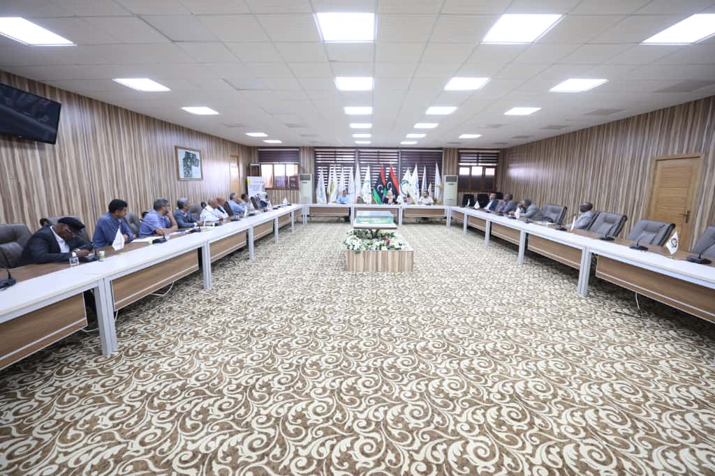 الاجتمــاع الــدوري الثالــث للجنــة شــؤون أعضــاء هيئــة التدريــس بالجامعــة.