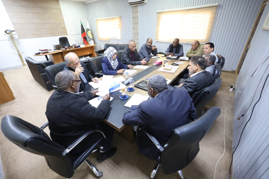 لجنـة الدراسـات العليــا تعقـد اجتماعــها الاعتيــادي العاشــر للعــام (2025م).