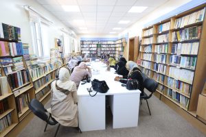 مركــز التدريــب والتطويــر بالجامعــة ينفــذ دورة تدريبيــة بعنــوان :التصنيــف والفهرســة